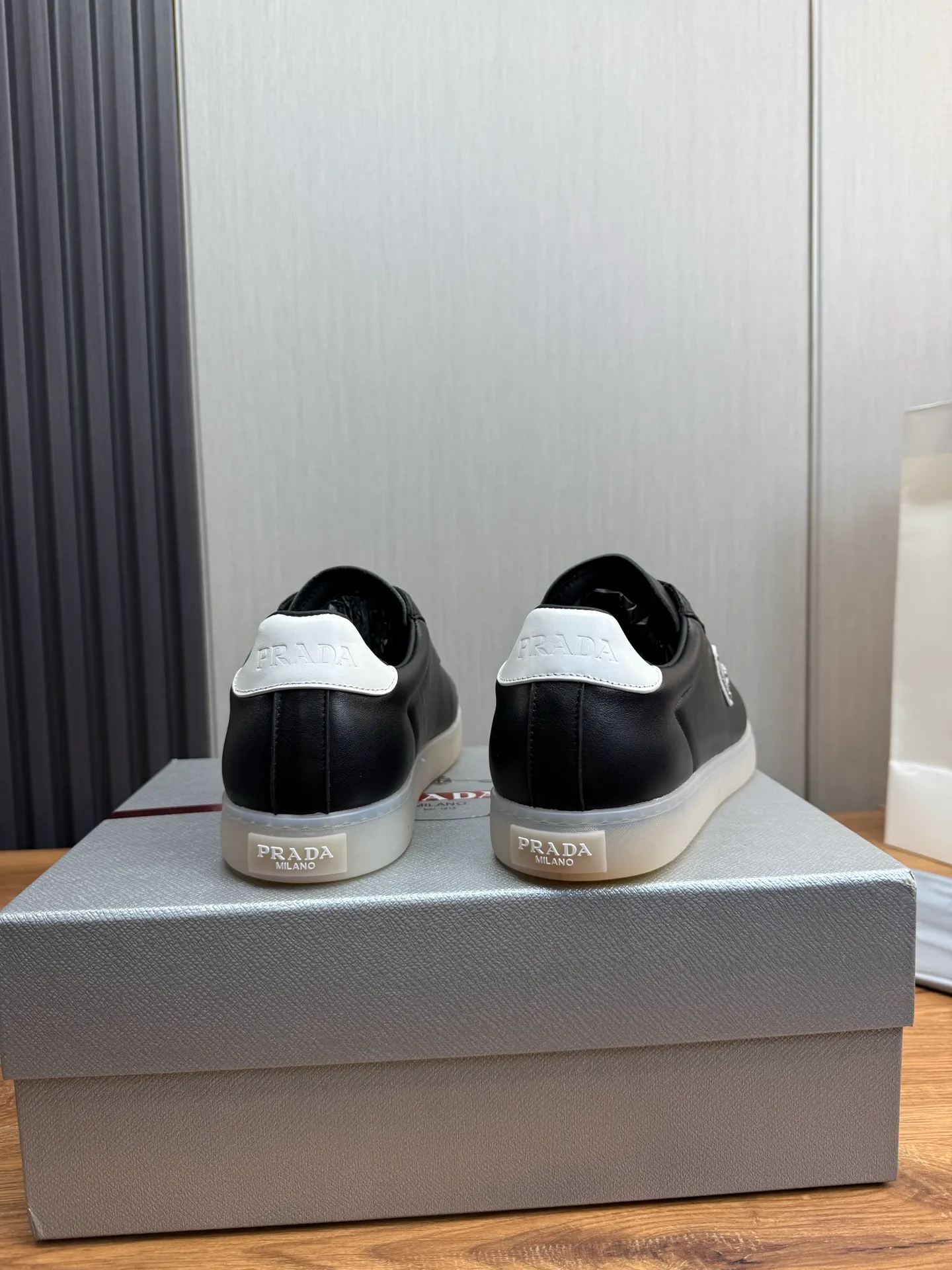 Factory price 540💰 [PRADA] Popular items in men’s shoe counters, synchronized with the official website, 1 high-quality shipment ✔️Original frosted cowhide + cowhide lining, 1🆚1 replica, original sole, 38-45 (customized at 45, non-refundable)